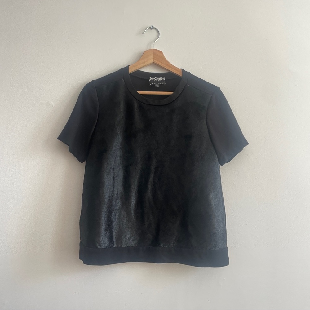 LORD & TAYLOR black cow skin t-shirt small